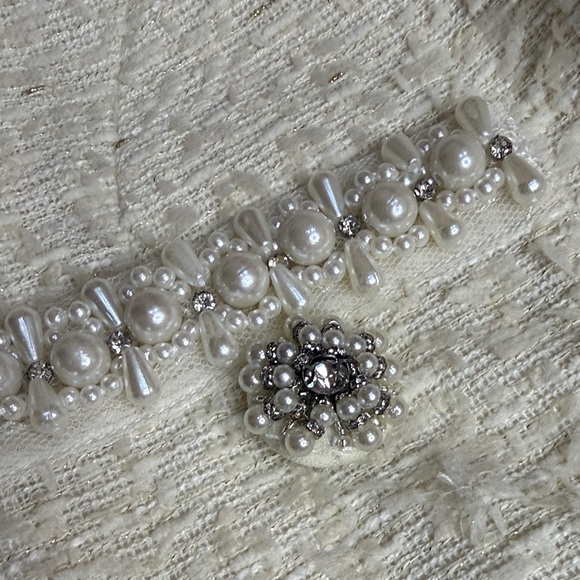 MABLE Cream Textured Skirt Set - Picture 10 of 15